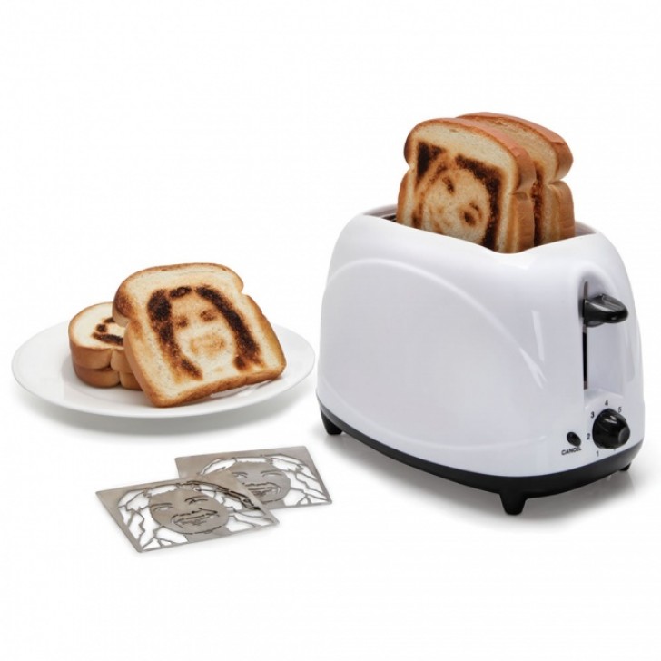 22. Jemand hat einen Toaster erschaffen, der ein Selfie auf das Brot brennt...