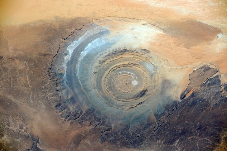 7. L'Occhio del Sahara
