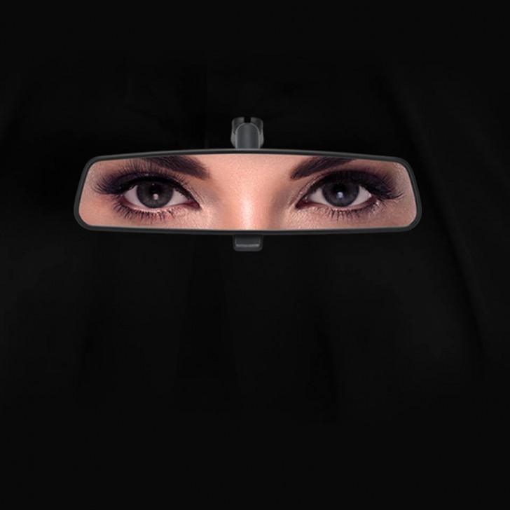 This publicity was disseminated following the approval of the law that allows women to drive in Saudi Arabia.