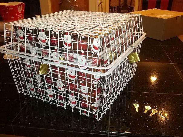 20. Force the locks, open the cage, and then finally unwrap the gift!