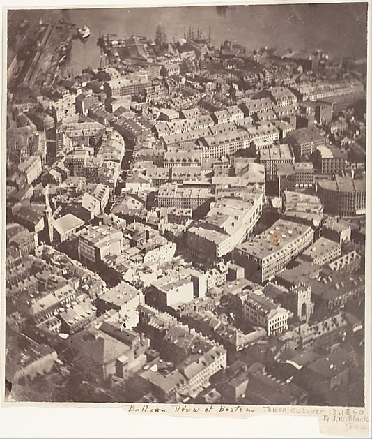 2. Eén van de oudste luchtfoto's, gemaakt van de stad Boston in 1960