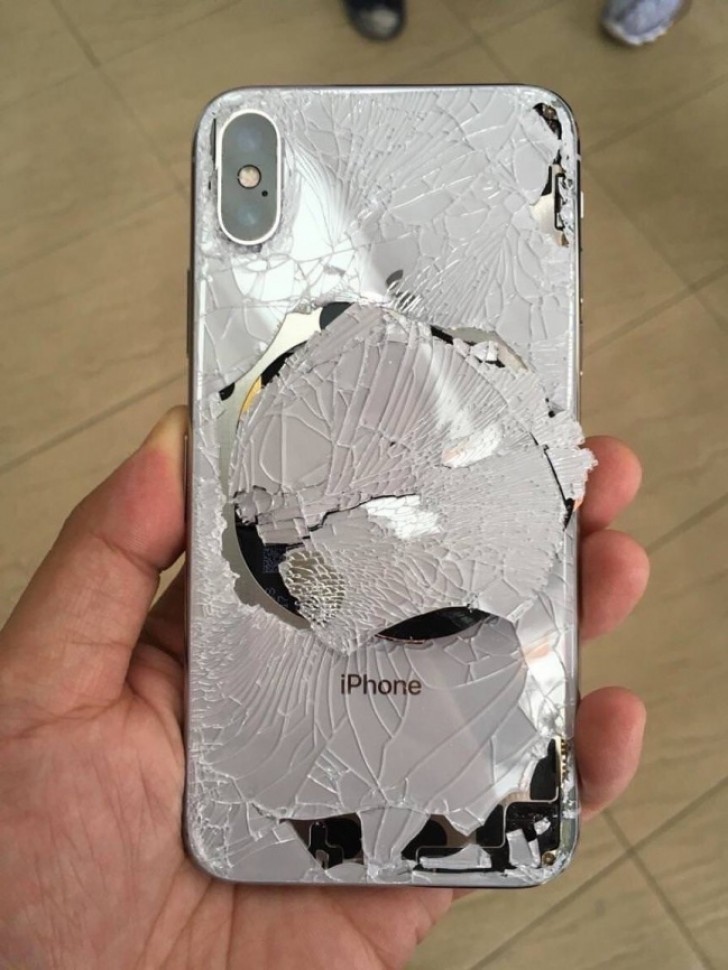 When the smartphone disintegrates ...