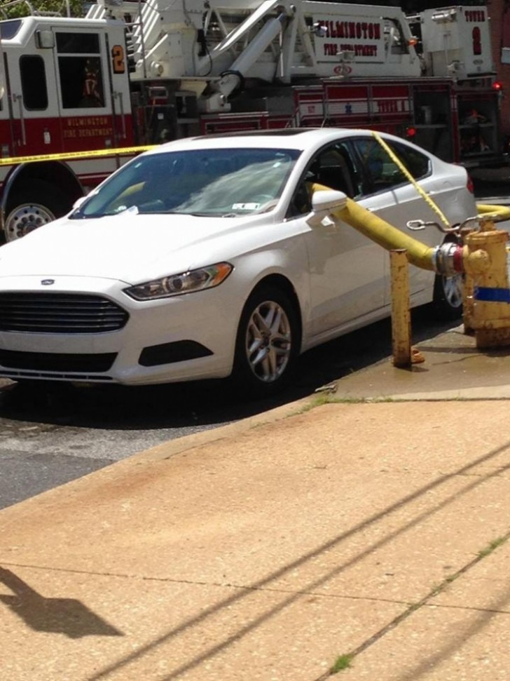 5. Parking in front of a fire hydrant?! A very bad idea!