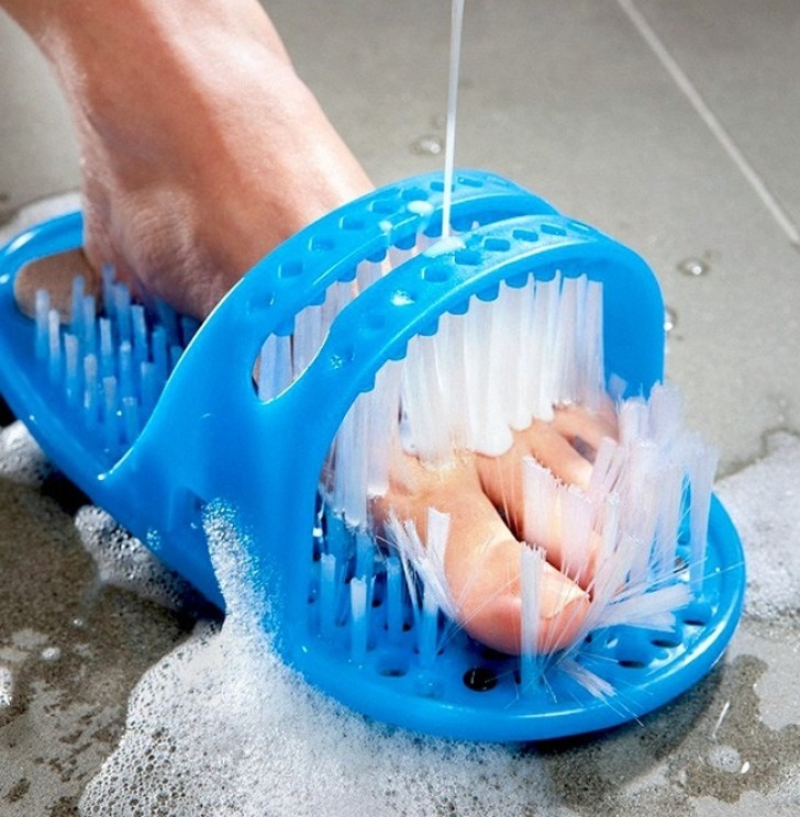 2. Foot cleaning flip-flop shower shoe