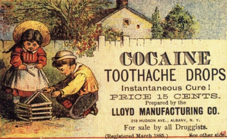 Cento anni fa la cocaina non era considerata una droga pericolosa, bensì un farmaco utile in molte occasioni: serviva ad alleviare il mal di denti, la tosse e a calmare i bambini.