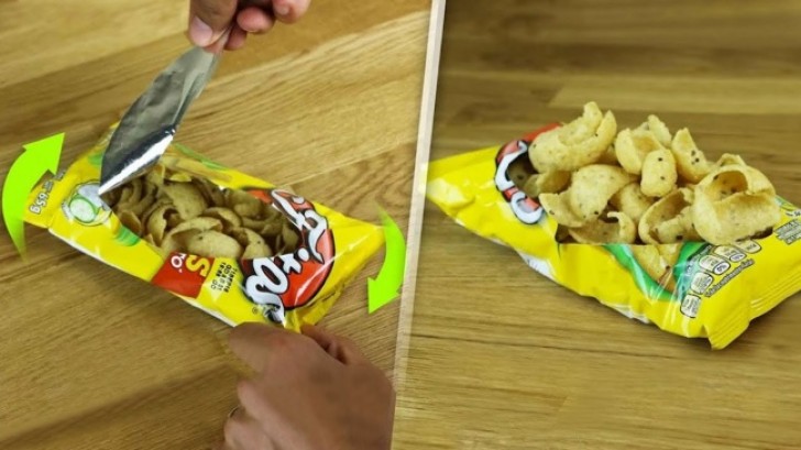 13. Habt ihr schonmal drüber nachgedacht, eine Chipsverpackung als Chipsschüssel zu verwenden? Man muss nur die Tüte in der Mitte aufschneiden!