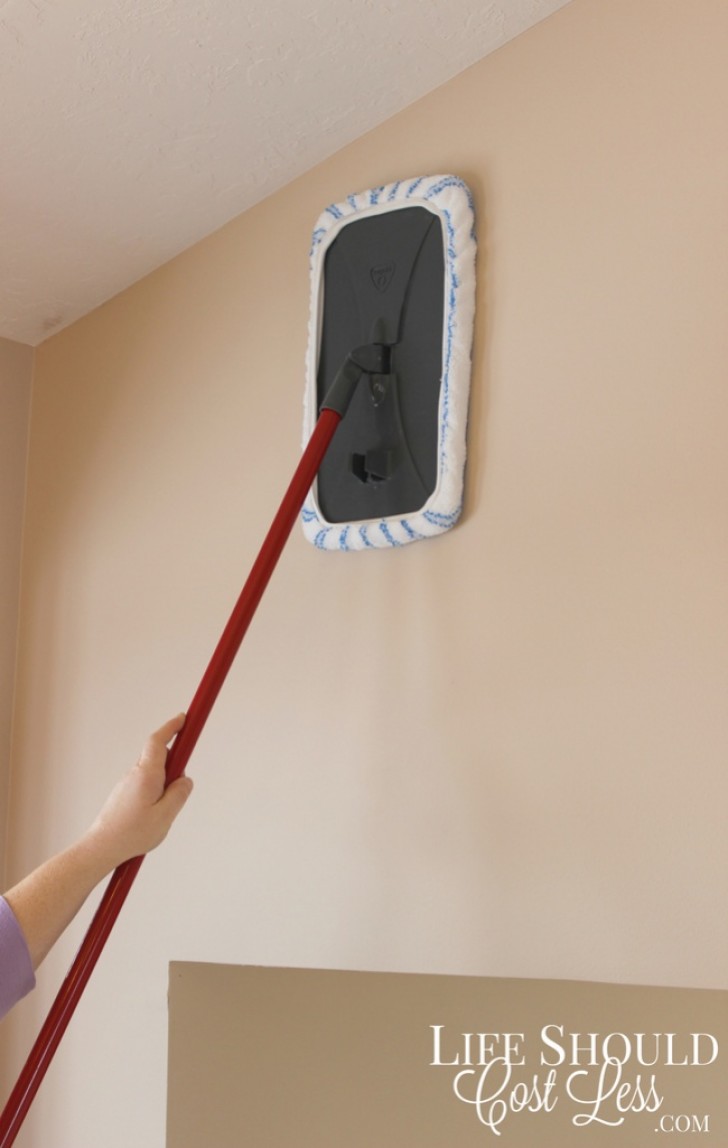 4. Walls can be cleaned like floors! If you do it once every 2-3 months, the result will be splendid.