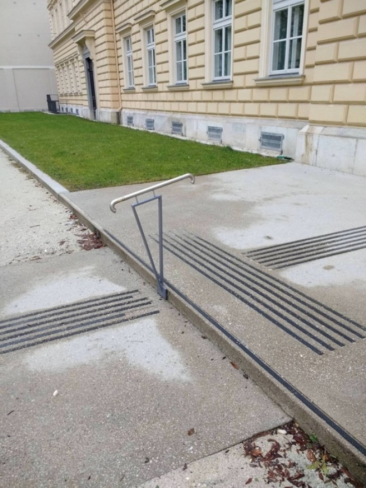 Une rampe pour une seule marche?
