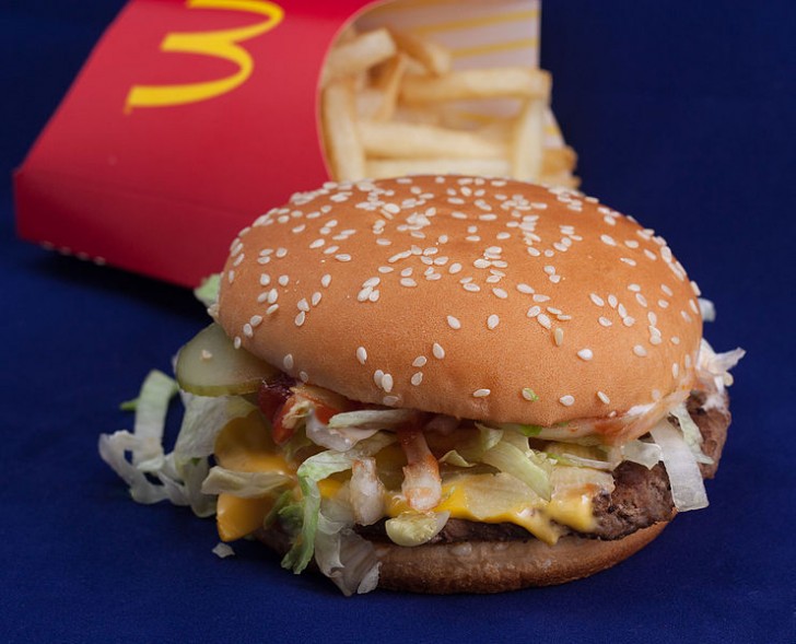 10. Un hamburger de McDonald's peut contenir de la viande provenant de plus de 100 vaches différentes.