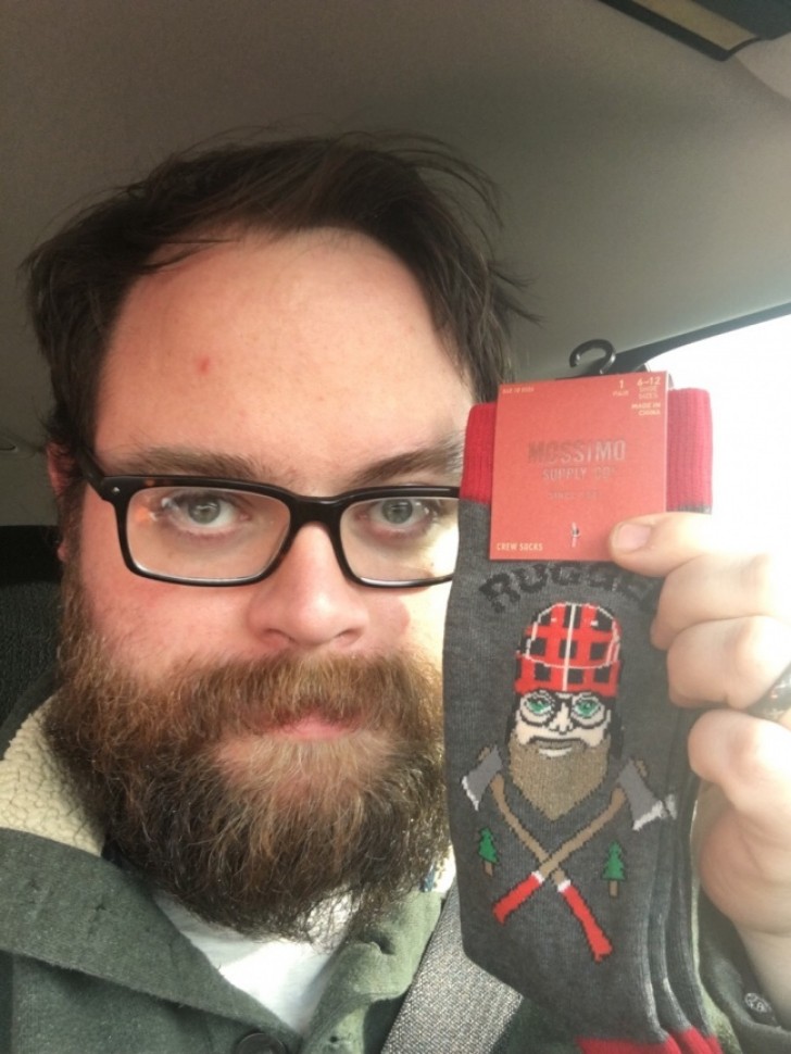 "Meine Frau hat mir dieses Paar Socken gekauft"