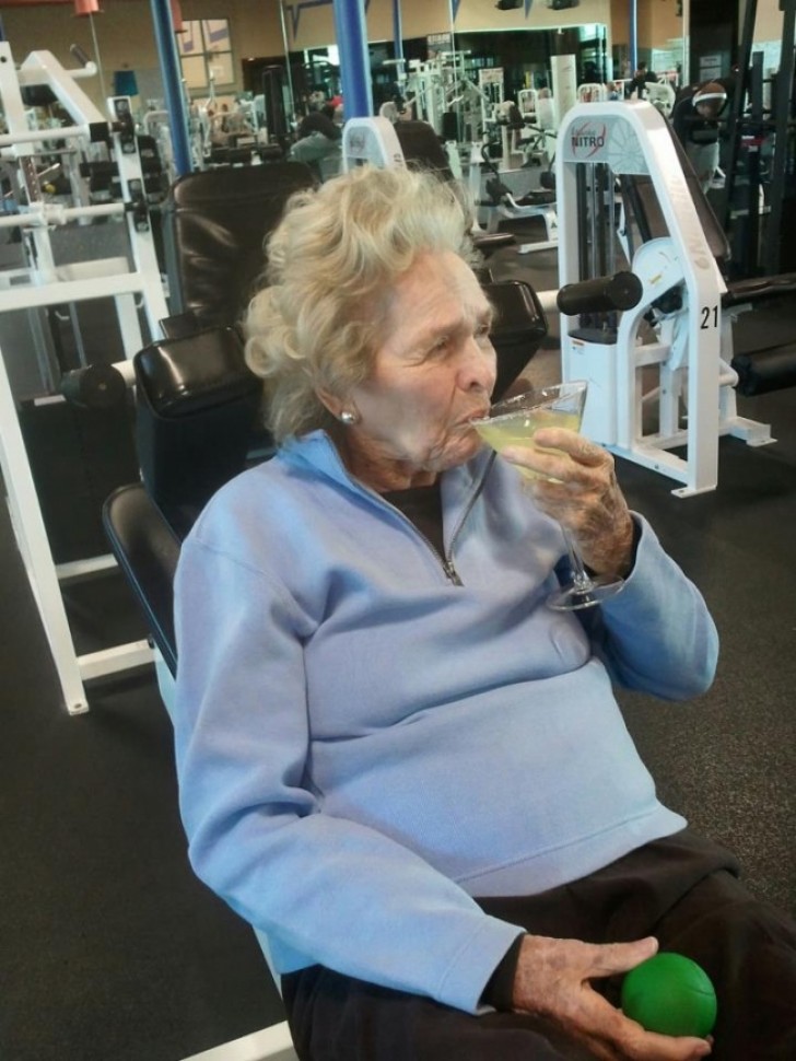 She is 99 years old and goes to the gym ... and she really enjoys herself!