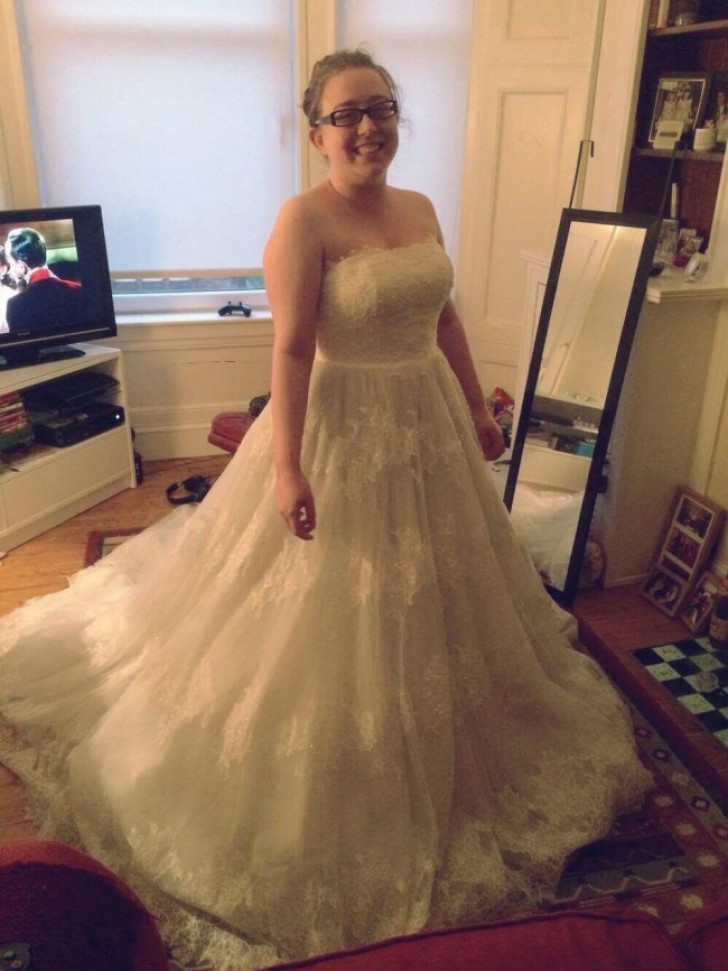 22. "I heard that a secondhand shop had received some wedding dresses from a boutique and on the price tag for this dress was written $2, 260,18 USD (£1595 GBP) pounds). But I bought it for 25 pounds, and it fits me perfectly!"
