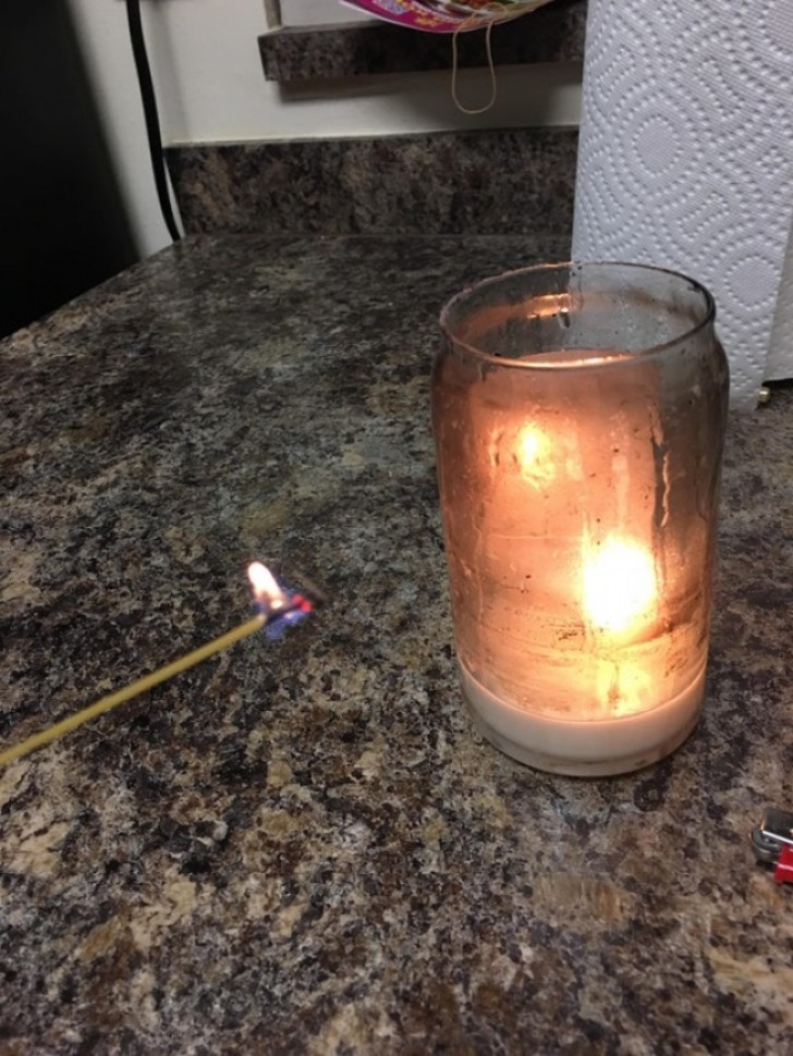How to light a candle in which the wick is difficult to reach? In the absence of something else, you can use a simple dry spaghetti noodle.