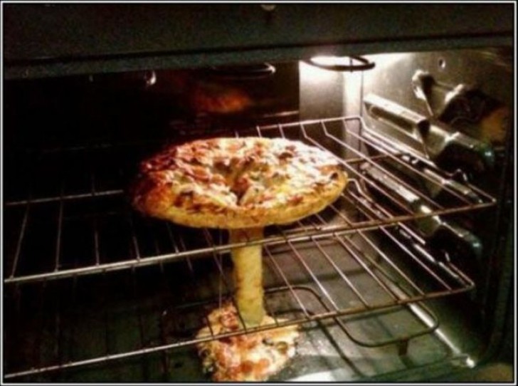 Il n' y a rien de plus simple que de faire cuire une pizza surgelée.....