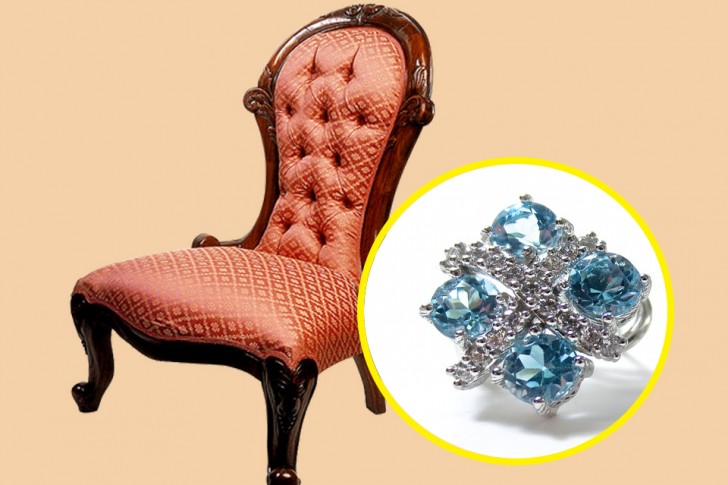 Die Juwelen im Stuhl