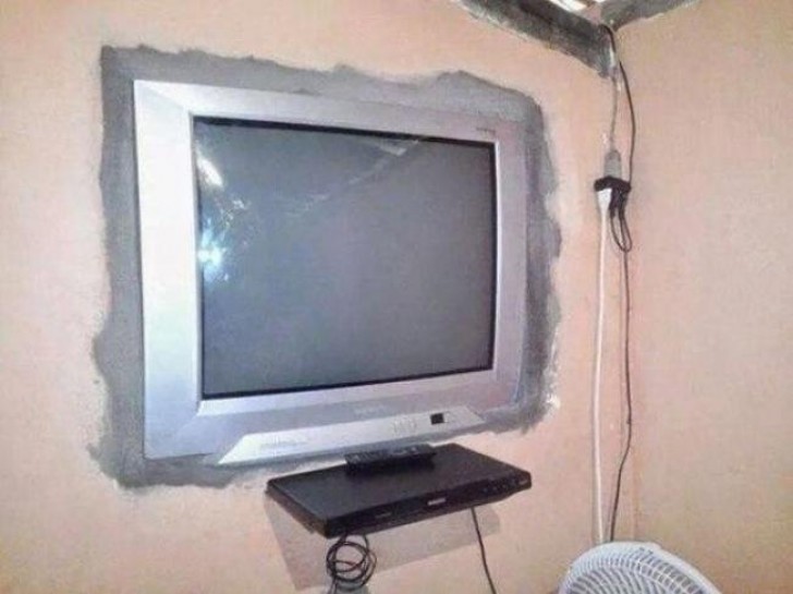 1. Did you want a wall-mounted TV? Here you are!