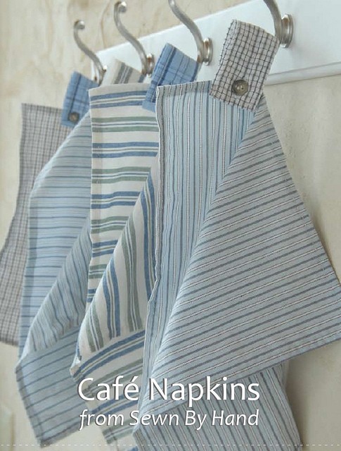 And if you do not want to spend too much time dealing with needles and thread ... You can always make us some easy fabric napkins!