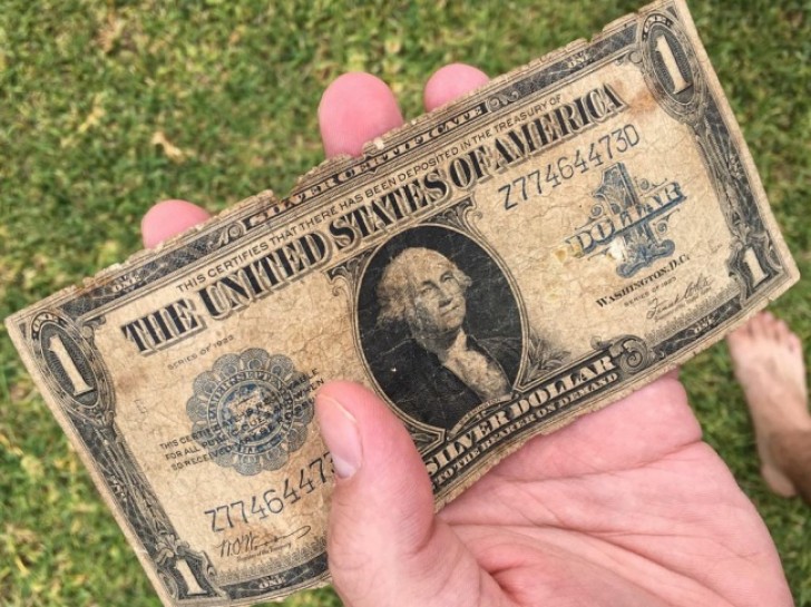 Un billet datant d'il y a 94 ans trouvé dans le jardin.
