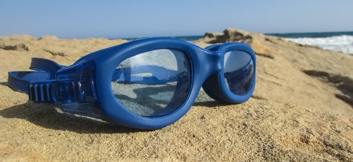 16. Appliquez une fine couche de dentifrice sur les verres de vos lunettes de piscine pour éviter qu'elles gomdolent sous l'effet de la chaleur.