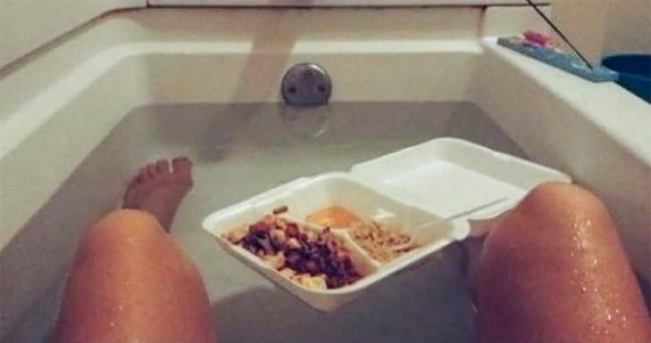 Lunch in the bathtub! You just need the appropriate container.