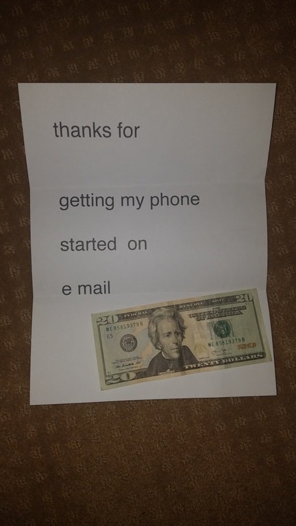 "Ich habe meinem Vater geholfen, E-Mails zu verschicken, und eine Woche später habe ich einen Dankesbrief mit einem Trinkgeld von ihm gefunden."