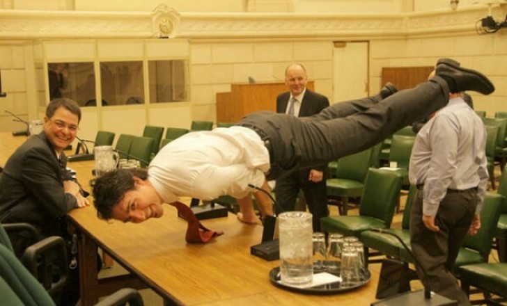 Intelligent, aardig, knap, atletisch, ruimdenkend... Je moet Justin Trudeau wel bewonderen!