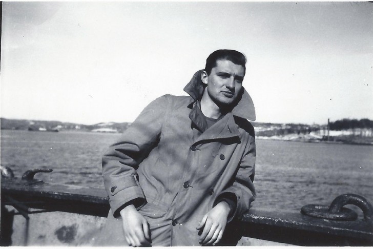 "Mi abuelo durante un viaje en Francia, en 1946".