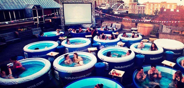 Hot Tub Cinema in London --- outdoors in summer and indoors in winter. Movie lovers can watch classic films while soaking comfortably!