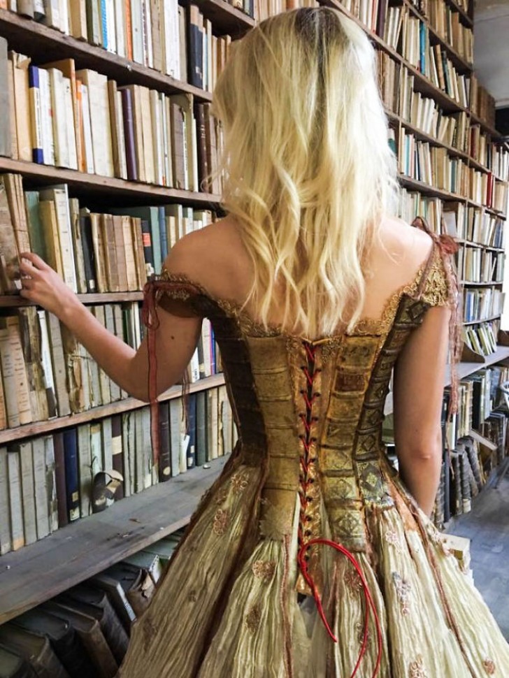 Anche chi non ama i corsetti non potrà fare a meno di desiderare d'indossare questo!