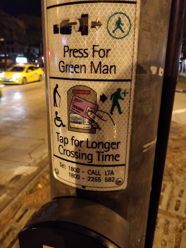 This pedestrian traffic light allows you to decide if you need more time to cross the street (seniors, the disabled, etc.).