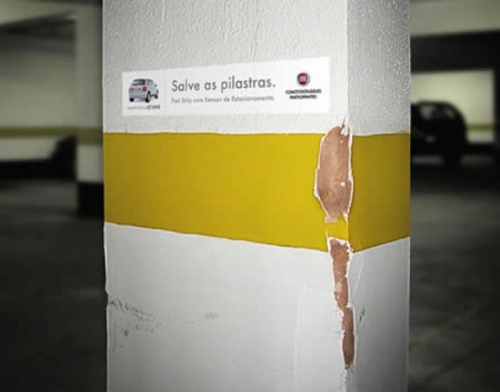 Fiat gör reklam för sin Stilo utrustad med sensorer för parkering med devisen: 