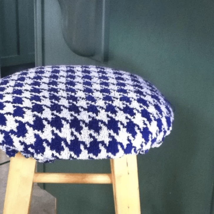 Seat covers for stools
