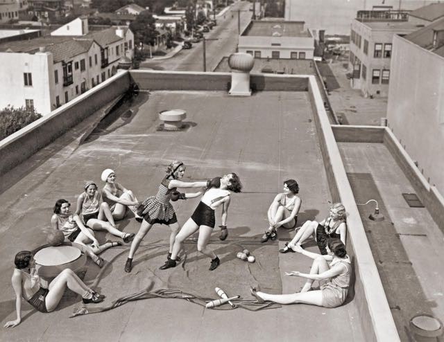 Een bijzondere boxwedstrijd op de daken van Los Angeles (1933).