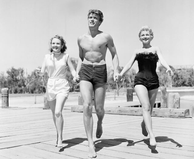 Clint Eastwood met actrices Dani Crayne en Olive Sturgess (San Francisco, 1954).