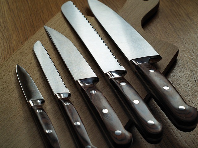 Carbon steel knife blades