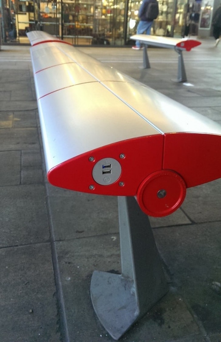 Benches in Sweden with USB ports.