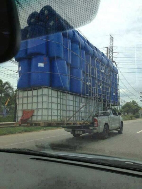 17. Here's how to REALLY exploit the back of a truck!