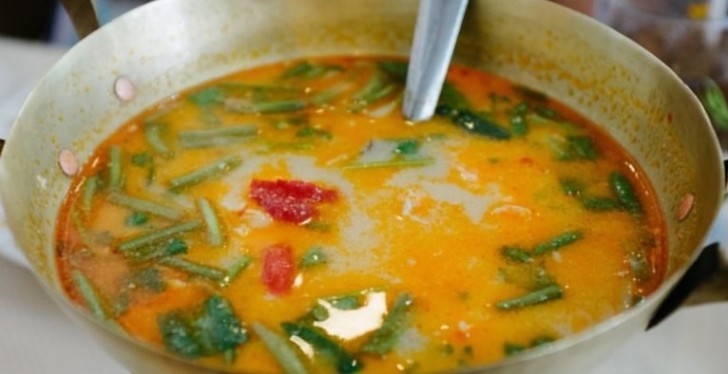 Una zuppa per scaldarsi e liberare le vie respiratorie.