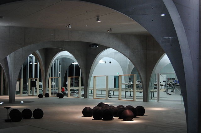 Bibliotheek van de Tama Art-universiteit, Tokio, Japan