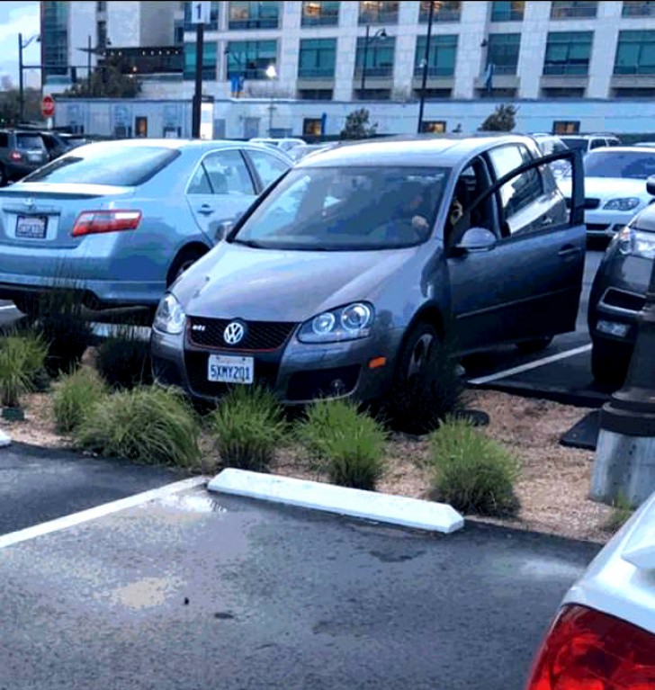 14. Ma come ha fatto a parcheggiare così?