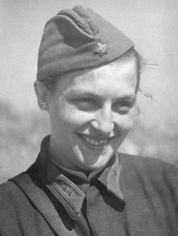 Lyudmila era un osservato speciale: i tedeschi erano al corrente delle sue mosse, tanto che la minacciarono di ucciderla e farla in 309 pezzi, il numero esatto dei soldati nazisti che lei uccise.