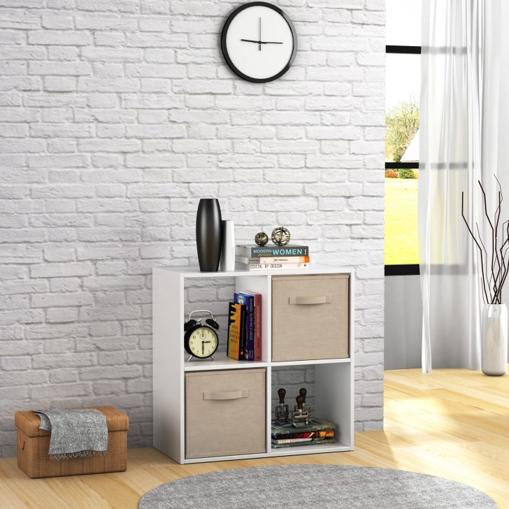 Un mueble simple puede decorar si hacer pesados los espacios.