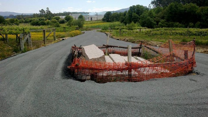 1. How to fix a "small" hole in the road!