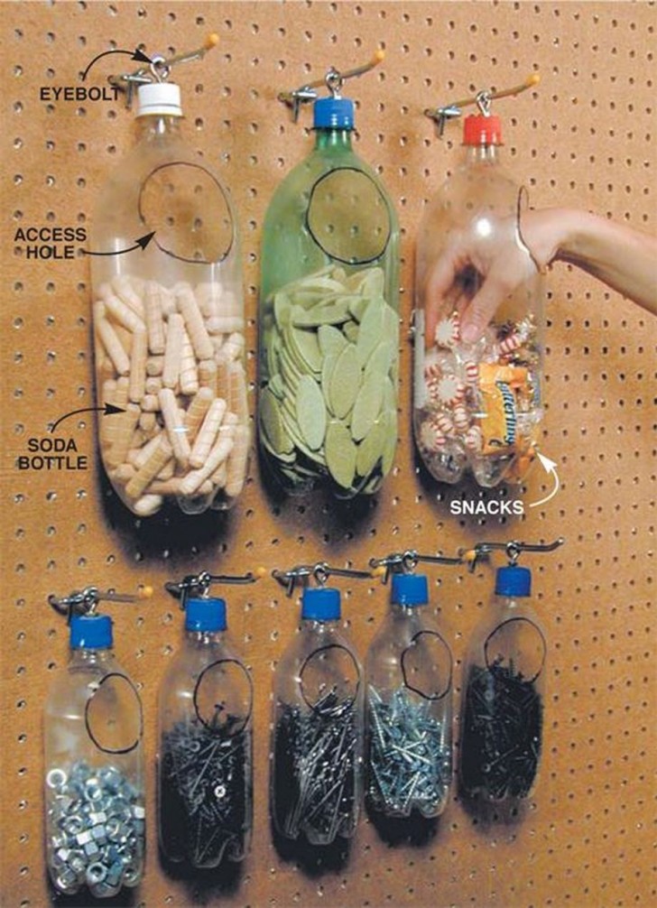 18. Organize small objects in plastic bottles by ... upcycling!