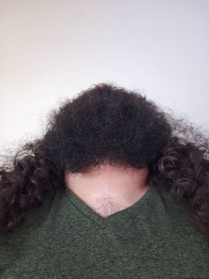 Die komische Verbindung zwischen Haaren und Bart