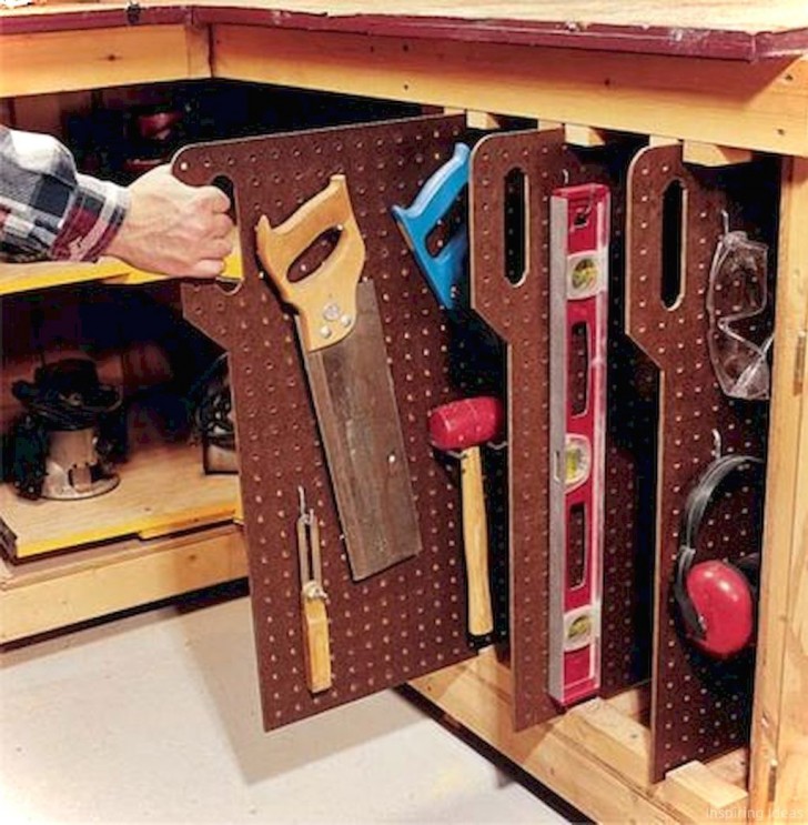  7. A great idea to organize saws.