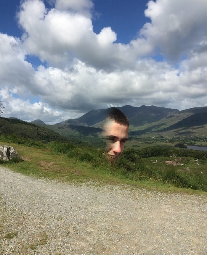 15. Wanneer je een panoramafoto van het landschap maakt en iemand plotseling het gezichtsveld betreedt...