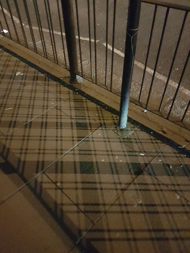 Une simple barrière qui forme un motif écossais parfait !