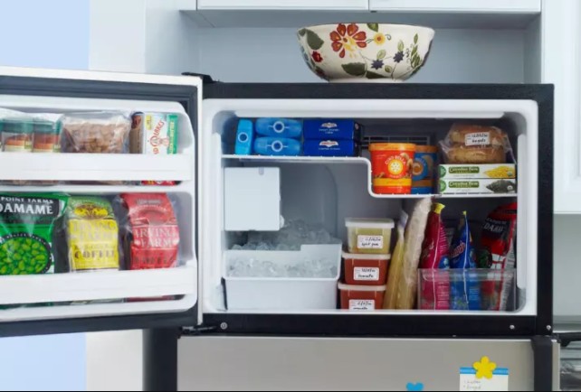 Tenete ordinato il vostro freezer: solo così potrete usufruire delle scorte di cibo, senza dimenticarsene qualcuna sul fondo!