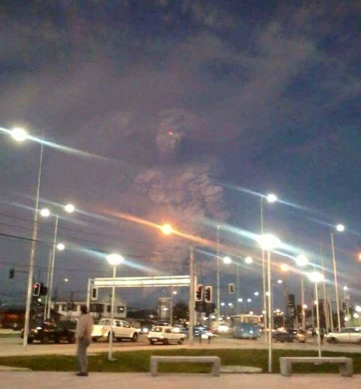 Durante a erupção de um vulcão no Chile...